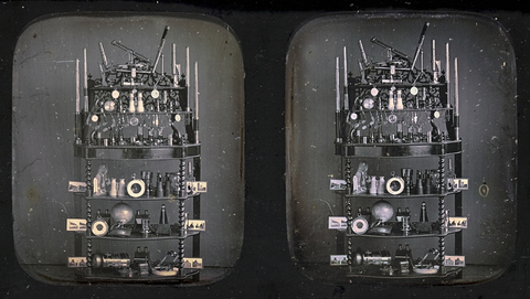 DVQ-F-001704-0000 - Espositore con strumenti ottici, visori e stereogrammi - Data dello scatto: 1855 ca. - Archivi Alinari, Firenze