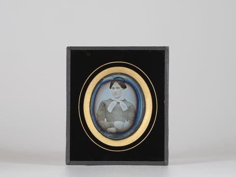 DVQ-F-002575-0000 - Ritratto femminile a mezzobusto - Data dello scatto: ante 1850 - Archivi Alinari, Firenze