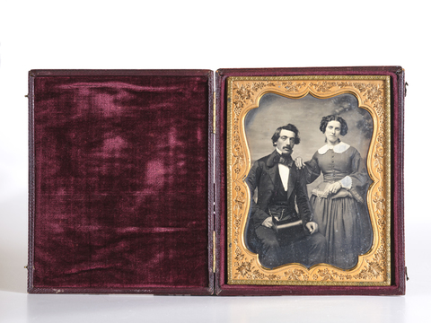 DVQ-F-002614-0000 - Portrait of a couple - Date of photography: post 1856 - Alinari Archives, Florence