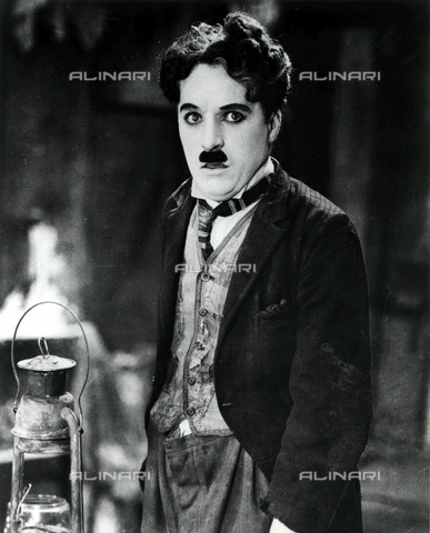 EVA-S-001047-2639 - L'attore e regista cinematografico Charlie Chaplin (1889-1977) - Data dello scatto: 1925 ca. - Peter Higginbotham / © Mary Evans / Archivi Alinari