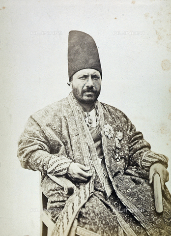 FBQ-A-006327-0001 - A man in traditional clothing. Iran - Date of photography: 1862 - Alinari Archives, Florence