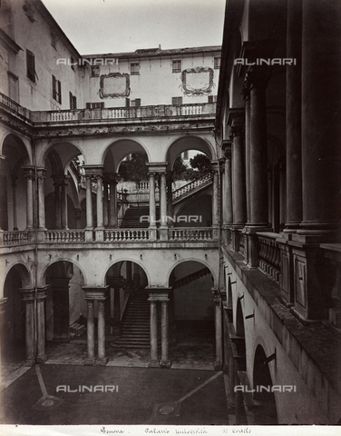 FBQ-F-001146-0000 - Scorcio del cortile del Palazzo dell'Università a Genova - Data dello scatto: 1870 -1880 ca. - Archivi Alinari, Firenze