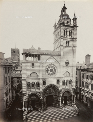 FBQ-F-001153-0000 - Facciata della Cattedrale di San Lorenzo a Genova - Data dello scatto: 1870 -1880 ca. - Archivi Alinari, Firenze