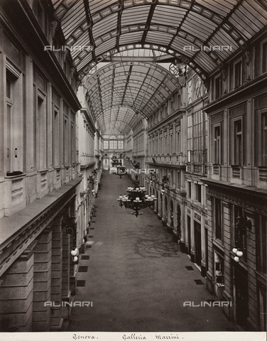 FBQ-F-001155-0000 - Veduta dell'interno della Galleria Mazzini (1880) a Genova - Data dello scatto: 1880 -1900 ca. - Archivi Alinari, Firenze