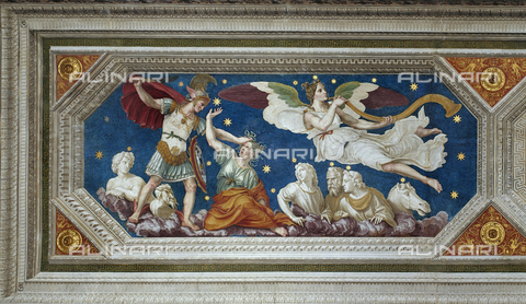 FCP-S-FAR000-0165 - Il mito di Perseo e della Gorgone e la Fama, affresco, Baldassarre Peruzzi (1481-1536),  volta, Loggia di Galatea, piano terreno, Villa la Farnesina, Roma - Data dello scatto: 2003 - Franco Cosimo Panini Editore © su licenza Fratelli Alinari