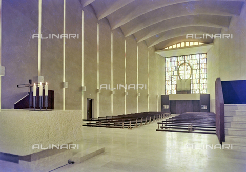 FVA-S-260000-0021 - Chiesa di San Lorenzo Giustiniani, interno, Mestre, Venezia - Data dello scatto: 1961 - Archivi Alinari, Firenze