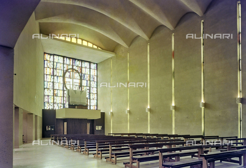 FVA-S-260000-0023 - Chiesa di San Lorenzo Giustiniani, interno, Mestre, Venezia - Data dello scatto: 1961 - Archivi Alinari, Firenze