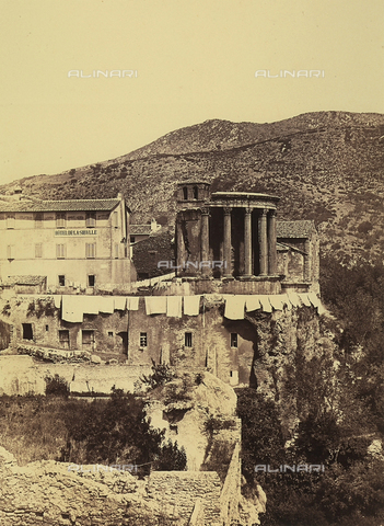 FVQ-F-024890-0000 - Il tempio della Sibilla a Tivoli - Data dello scatto: 1855 ca. - Archivi Alinari, Firenze