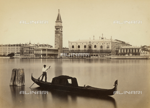FVQ-F-040179-0000 - Gondoliere nella laguna di Venezia - Data dello scatto: 1865 ca. - Archivi Alinari, Firenze