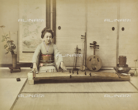 FVQ-F-040258-0000 - Young geisha with a koto, stringed musical instrument - Date of photography: 1885-1895 - Alinari Archives, Florence