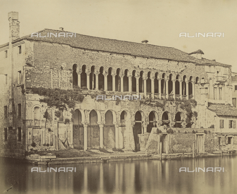 FVQ-F-043607-0000 - Venezia. Il Fondaco dei Turchi - Data dello scatto: 1855 ca. - Archivi Alinari, Firenze