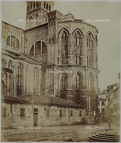 FVQ-F-043613-0000 - L'abside della Chiesa dei Frari, Venezia - Data dello scatto: 1855 ca. - Archivi Alinari, Firenze