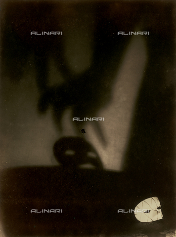 FVQ-F-045715-0000 - "Maschera bianca" - Data dello scatto: 1934 - Archivi Alinari, Firenze