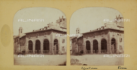 FVQ-F-061518-0000 - La Gabella o Dogana Vecchia all'angolo tra via San Giovanni e Piazza Grande a Livorno. Fotografia stereoscopica - Data dello scatto: 1860-1870 ca. - Archivi Alinari, Firenze