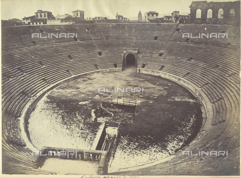 FVQ-F-065176-0000 - Le gradinate dell'arena di Verona - Data dello scatto: 1855-1858 ca. - Archivi Alinari, Firenze
