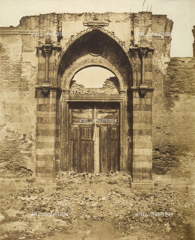 FVQ-F-065177-0000 - Il portale della chiesa di Santa Maria dei Servi a Venezia - Data dello scatto: 1855 ca. - Archivi Alinari, Firenze