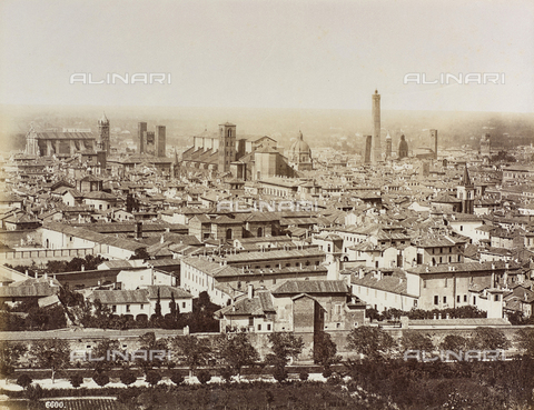 FVQ-F-077395-0000 - Veduta di Bologna - Data dello scatto: 1870-1880 - Archivi Alinari, Firenze