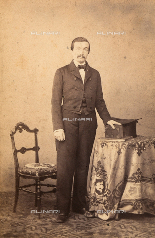 FVQ-F-087027-0000 - Ritratto maschile a figura intera - Data dello scatto: 1865 ca. - Archivi Alinari, Firenze