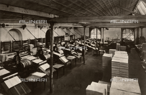 FVQ-F-102315-0000 - The photographic laboratory of Castagneri (?) - Date of photography: 1920-1930 ca. - Alinari Archives, Florence