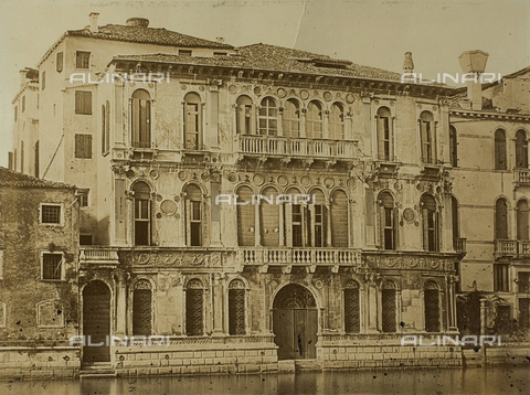 FVQ-F-118378-0000 - Palazzo Contarini Dal Zaffo, noto anche come Palazzo Contarini Polignac, Venezia - Data dello scatto: 1860-1870 - Archivi Alinari, Firenze