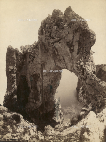 FVQ-F-119068-0000 - "Arco naturale", Capri - Data dello scatto: 1870-1880 - Archivi Alinari, Firenze