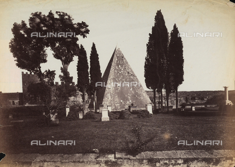 FVQ-F-141073-0000 - La piramide di Caio Cestio a Roma - Data dello scatto: 1855-1860 - Archivi Alinari, Firenze