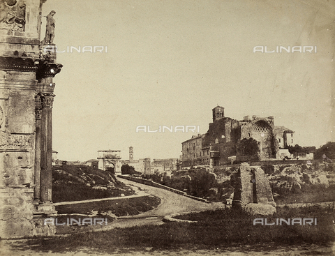 FVQ-F-141087-0000 - Tempio di Venere ed Arco di Tito a Roma - Data dello scatto: 1855-1860 - Archivi Alinari, Firenze
