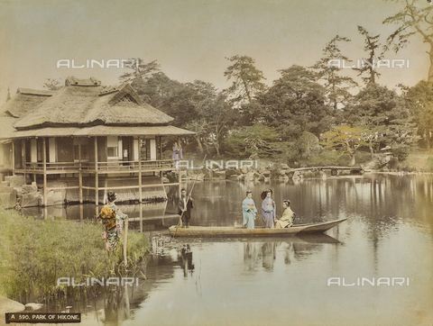 FVQ-F-151977-0000 - Japanese women on a boat in Hikone park - Date of photography: 1885-1895 - Alinari Archives, Florence