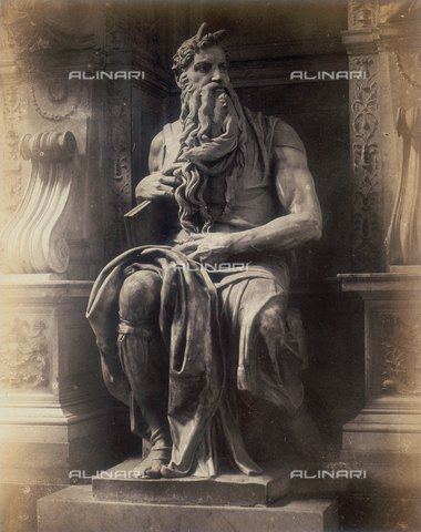 FVQ-F-158557-0000 - Il Mosè di Michelangelo, particolare della tomba di Giulio II in S.Pietro in Vincoli - Data dello scatto: 1855 - Archivi Alinari, Firenze