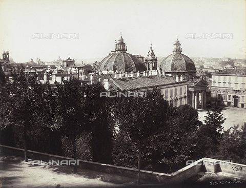 FVQ-F-158736-0000 - Veduta di Roma dal Pincio (foto attribuita a Simelli- stampata nel laboratorio Chauffourier presso cui confluirono le lastre di Simelli) - Data dello scatto: 1865 ca. - Archivi Alinari, Firenze