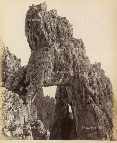 FVQ-F-159737-0000 - "Arco naturale", Capri - Data dello scatto: 1870-1880 - Archivi Alinari, Firenze