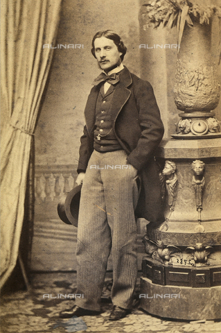 FVQ-F-163521-0000 - Ritratto maschile a figura intera - Data dello scatto: 1855-1865 - Archivi Alinari, Firenze