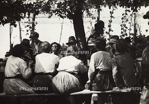 FVQ-F-169955-0000 - Alla fiera della sgurgola, in Ciociaria - Data dello scatto: 03/09/1937 - Archivi Alinari, Firenze