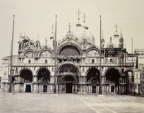 FVQ-F-206656-0000 - Facciata della Basilica di San Marco a Venezia - Data dello scatto: 1855 ca. - Archivi Alinari, Firenze