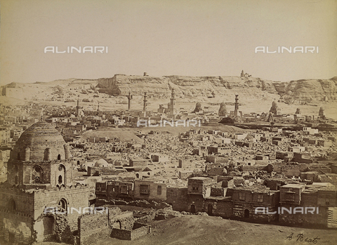 FVQ-F-206703-0000 - Le tombe dei Mamelucchi nella Città dei Morti al Cairo in Egitto - Data dello scatto: 1870-1880 - Archivi Alinari, Firenze