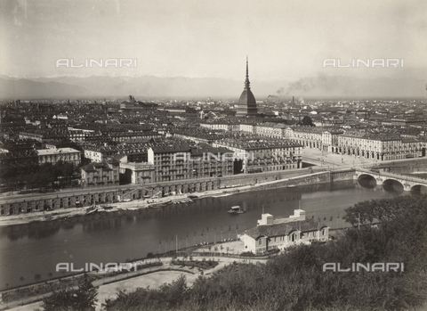 FVQ-F-209018-0000 - View of the city of Turin with the river Po and the Mole Antonelliana - Date of photography: 1930 ca. - Alinari Archives, Florence