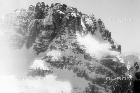 GBA-S-000178-0002 - Paesaggio di montagna innevato, Cortina d'Ampezzo - Data dello scatto: 06/02-27/02/1941 - Archivi Alinari, Firenze