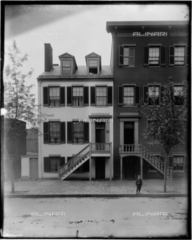 GBB-F-002080-0000 - 1890 ca, WASHINGTON, DC, USA : Mary Surratt Boarding House, 604 H Street, Northwest, Washington, District of Columbia, DC.The Mary Surratt Boarding House, along with her home in Maryland, is known for its part in the plot of and flight from the assassination of Abraham Lincoln by John Wilkes Booth. The U.S.A. President ABRAHAM LINCOLN (1809 - 1865), dead April 15th 1865. - © ARCHIVIO GBB / Archivi Alinari