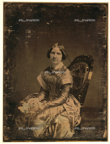 GBB-F-007471-0000 - 1850, 14 september, NEW YORK, USA: The most celebrated swedish singer soprano JENNY LIND (1820 1887), often known as the Swedish Nightingale and one of most beautiful woman of XIX Century.1850. One of the most highly regarded singers of the 19th century, undertook an extraordinarily popular concert tour of America beginning in 1850 organzied by famous manager and Circus showman P. T. Barnum, in 93 large-scale concerts around U.S. She toured Denmark where, in 1843 writer Hans Christian Andersen met and fell in love with her. Although the two became good friends, she did not reciprocate his romantic feelings. Lind was adored by famous composer like Robert Schumann, Hector Berlioz, Giuseppe Verdi and most importantly for her Felix Mendelssohn - © ARCHIVIO GBB / Archivi Alinari