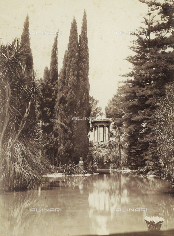 GWA-F-000105-0000 - Scorcio di un parco con tempietto e lago - Data dello scatto: 1895 ca. - Archivi Alinari, Firenze