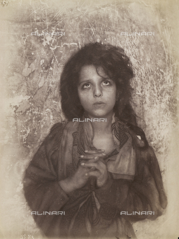 GWA-F-000597-0000 - Ritratto di bambina - Data dello scatto: 1900 ca. - Archivi Alinari, Firenze