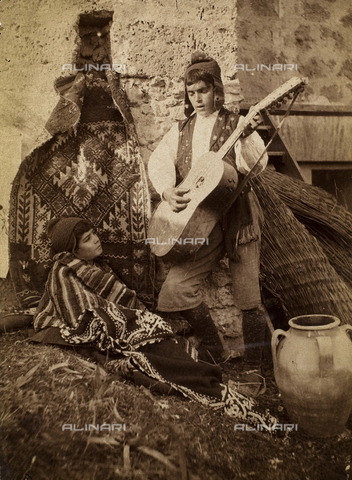 GWA-F-000784-0000 - Musicians of Francavilla a Mare. Recto - Date of photography: 1900 ca. - Alinari Archives, Florence