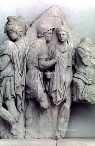 HIP-S-000134-3545 - Altar of Pergamon, detail of the Frieze of Telephus, Pergamonmuseum, Berlino - Art Media / Heritage Images /Alinari Archives, Florence