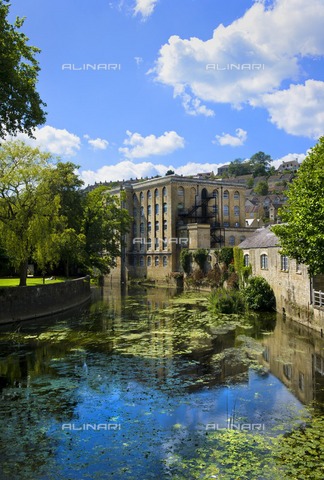 HIP-S-000266-7540 - Abbey Mills, Church Street, Bradford on Avon, Wiltshire, 2011. The former woollen mill and rubber factory now contains residential apartments - Data dello scatto: 2011 - Historic England Archive / Heritage Images/Archivi Alinari, Firenze