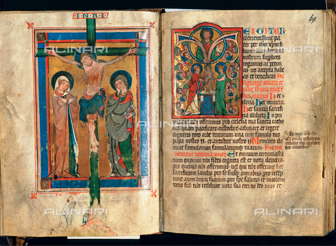 IMA-F-434358-0000 - Il Canone e romano e l'iniziale del Te Igitur nel Codice Missale di Marbach III 205 A Folio 68 v e 69 r 1306 conservato nella Biblioteca del Monastero di Augustiner Chorherren a St. Florian - Gerhard Trumler / brandstaetter images /Archivi Alinari