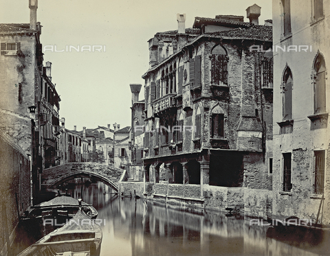 KRQ-A-001233-0020 - Veduta del Rio dei Santissimi Apostoli a Venezia - Data dello scatto: 1860-1870 - Archivi Alinari, Firenze