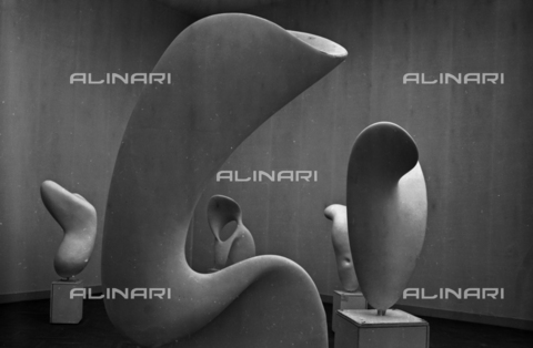 LFA-S-00000D-0413 - Exhibition of sculptures by Alberto Viani at the Venice Biennale, curated by Carlo Scarpa - Date of photography: 1958 ca. - Alinari Archives, Florence