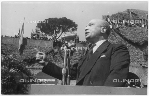 LLA-S-000F02-0272 - L'economista e politico Amintore Fanfani (1908-1999), ministro dell'Agricoltura, al congresso dei Coltivatori Diretti - Data dello scatto: 22/03/1953 - Archivio Luigi Leoni / Archivi Alinari