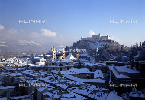 MBA-F-021028-0000 - Veduta di Salisburgo con la neve - Data dello scatto: 20/01/2000 - Florian Monheim / Bildarchiv Monheim / Archivi Alinari