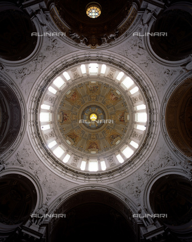 MBA-F-060100-0000 - Veduta della cupola del Duomo di Berlino - Florian Monheim / Bildarchiv Monheim / Archivi Alinari